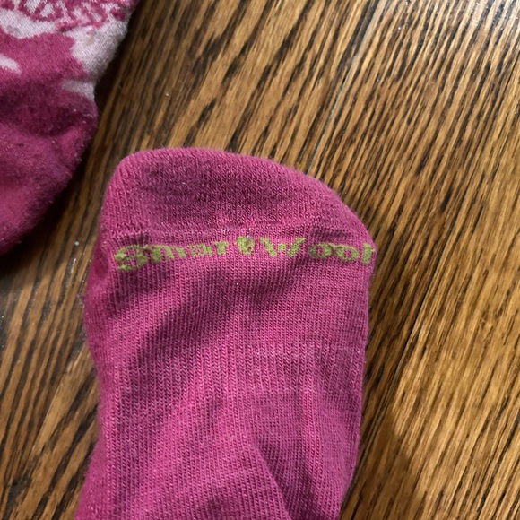 Pink flower smartwool socks size xs kids - Picture 2 of 3